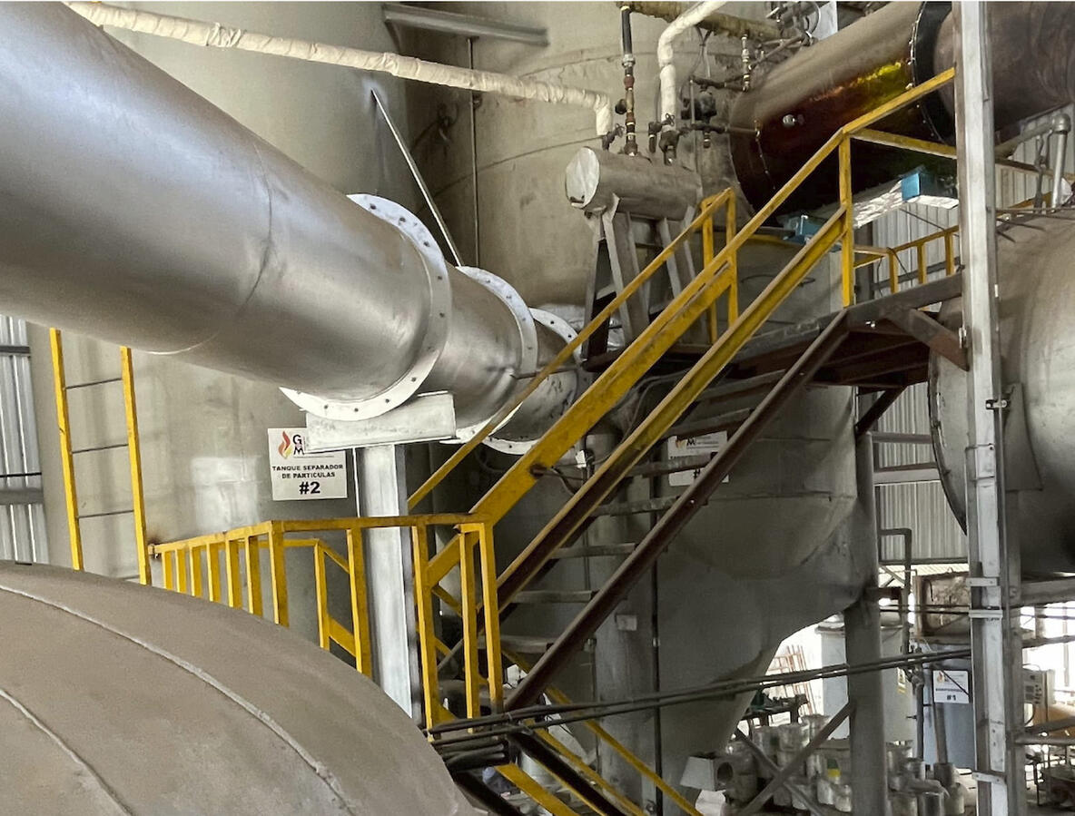 Hydraulic integration of scrubber system with cooling tower